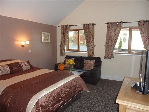 Old Oak Tree Hotel South Kilvington Bagian luar foto