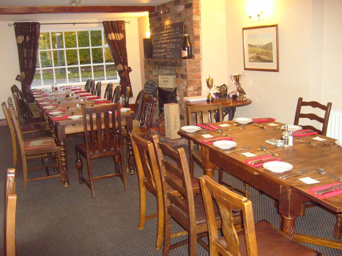 Old Oak Tree Hotel South Kilvington Bagian luar foto