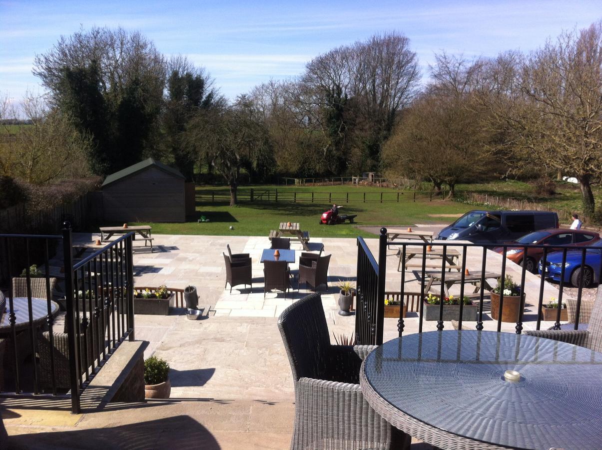 Old Oak Tree Hotel South Kilvington Bagian luar foto